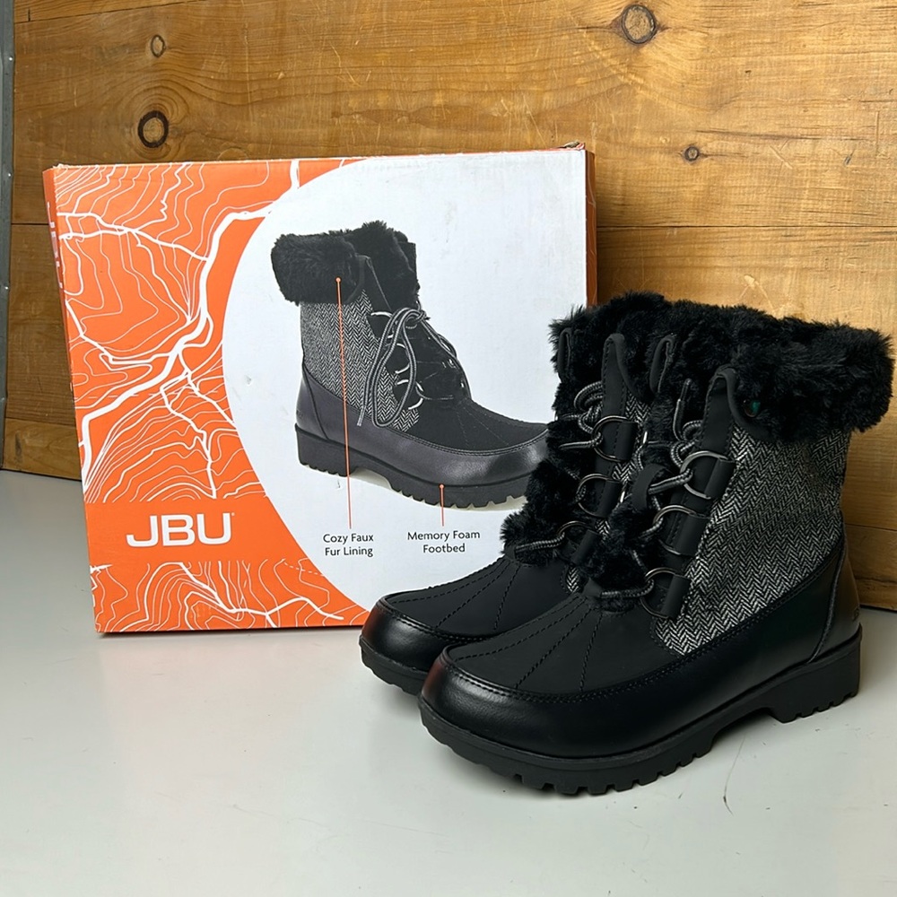 NIB Women’s Football JBU Herringbone Black Lightweight Winter Boot